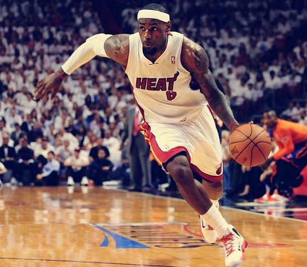 《棒球与嘻哈文化：从金项链到街头服饰的影响力》