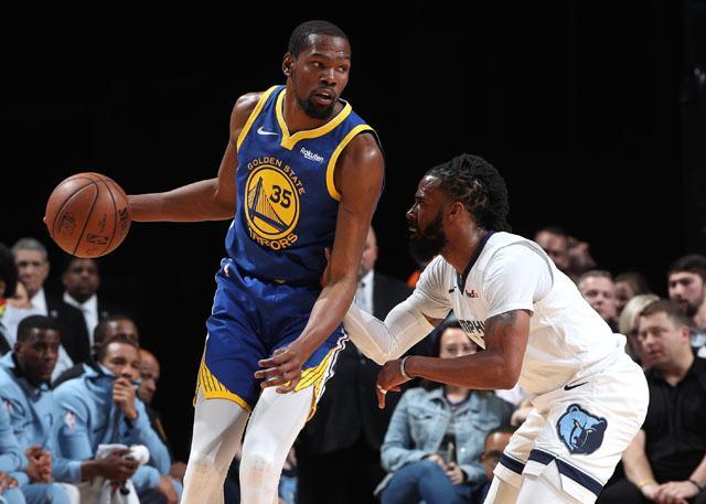 CBA常规赛：吉林主场大胜广州朗肽海本