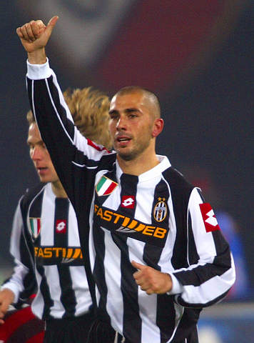 专打勇士！戈登面对勇士三分合计16中13，其余6场25中6