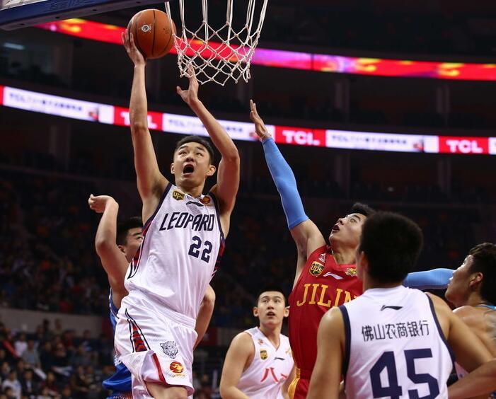 篮球篮网交易传闻不断，管理层保持沉默