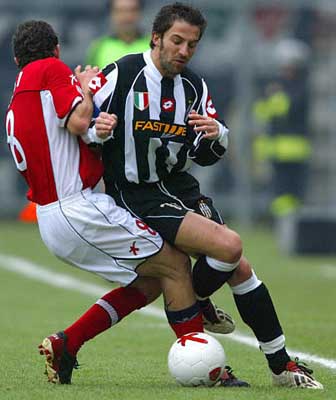 勇士137-103击败国王 库里27+10德罗赞24分