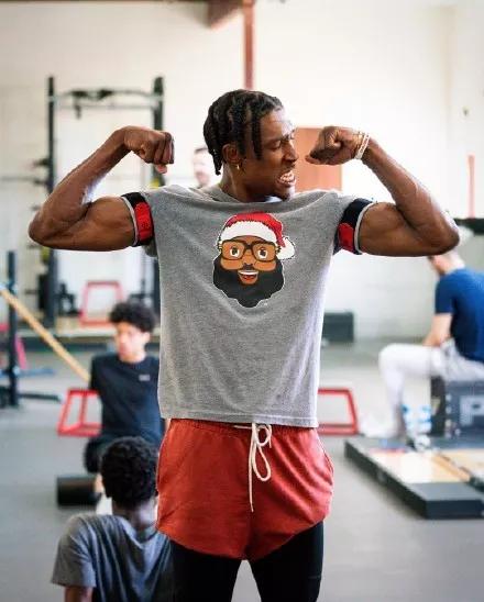 MLB》大谷翔平18岁学哥吉拉打击 松井秀喜赞叹：轰最远的日本人 独一无二的存在