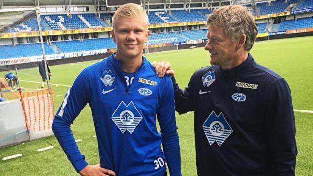 海港vs海牛首发：5外援PK3外援 奥斯卡武磊先发