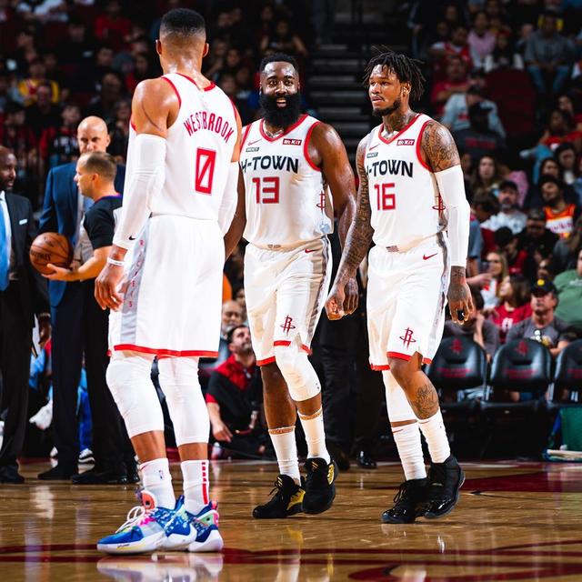 [NBA]东契奇34分 湖人力克鹈鹕取7连胜