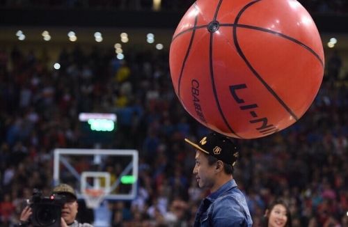 遭争议点球绝杀！国米将帅怒斥不公，名宿：判罚可耻，范戴克手球逃点