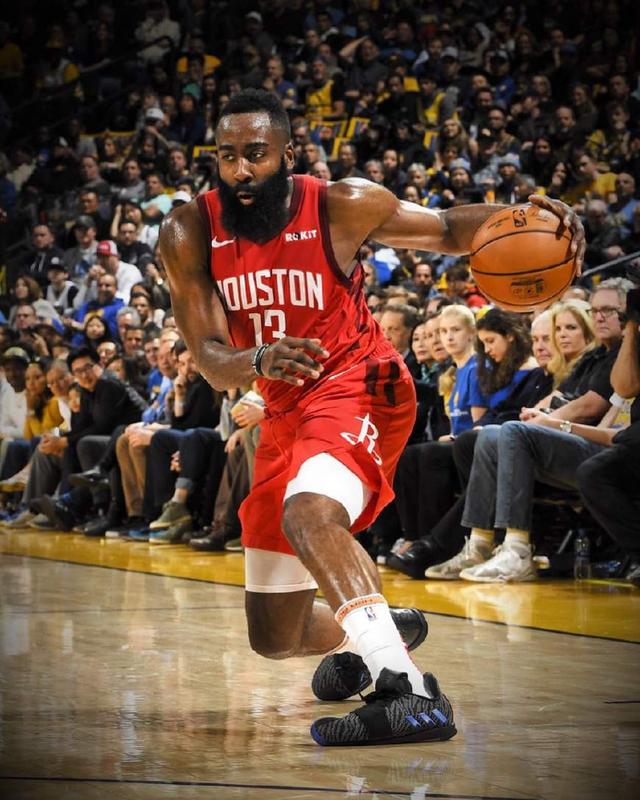 [图]英超-埃基蒂克失空门 利物浦0-0利兹联