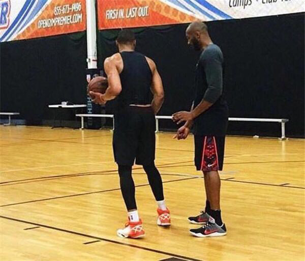 从弗里克的摇头中读懂了一切，巴萨的复兴之路还很漫长 巴塞罗那