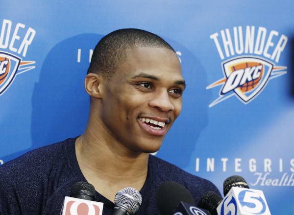 战神卡末节14分定胜局 哈登29+6+6&单节16分 快船双杀尼克斯