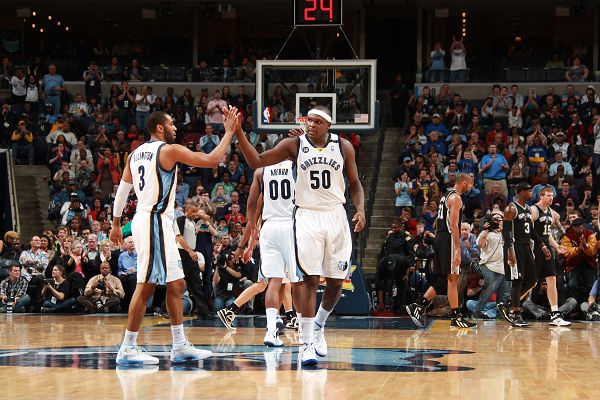 《老杰讲篮球：NBA 常规赛骑士 VS 马刺 最新比赛预测分析》